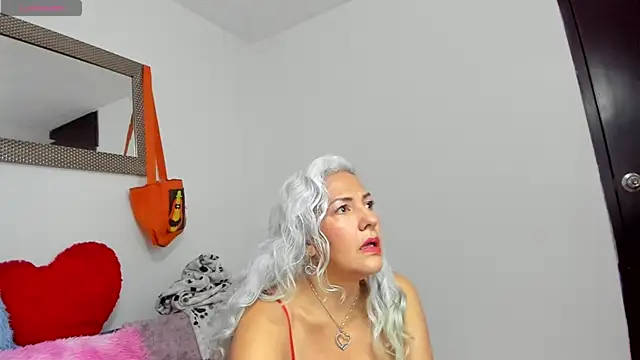 marilyn70 online show from 10/28/25, 10:45