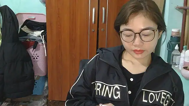 Uhem112 online show from 11/24/25, 12:32