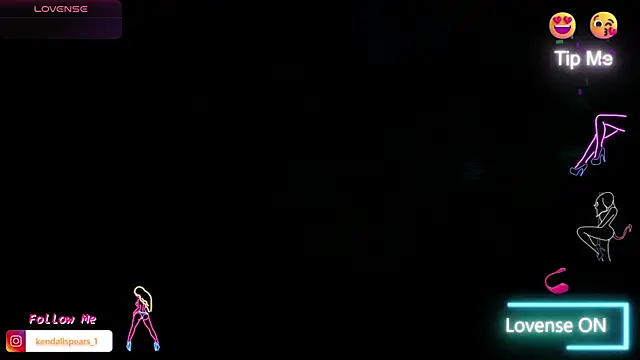 Snapshot of Kylie_Cross chatting on 09/18/25, 04:36 Kylie Cross online show from 09/18/25, 04:36