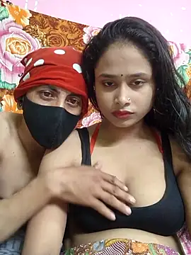 Snapshot of Seducing_couple chatting on 09/26/25, 05:00 Seducing couple online show from 09/26/25, 05:00