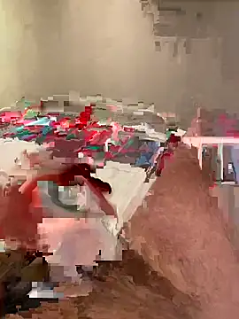 Snapshot of Bourne_606 chatting on 10/13/25, 05:46 Bourne 606 online show from 10/13/25, 05:46