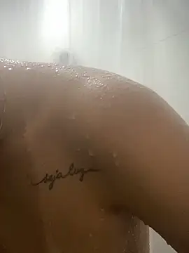 Snapshot of jujubah69 chatting on 11/01/25, 06:04 jujubah69 online show from 11/01/25, 06:04