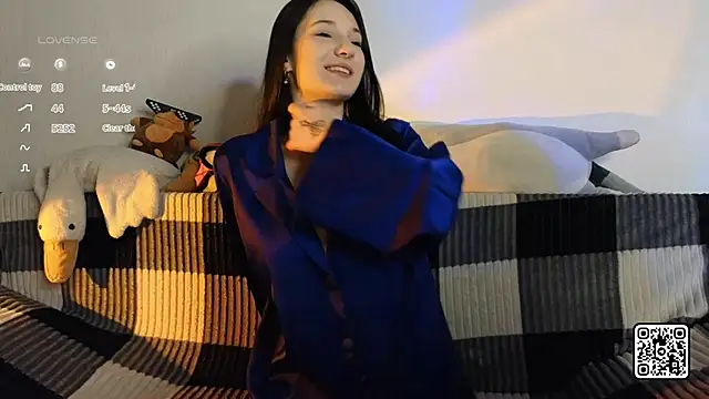 OdelynBagge online show from 10/28/25, 05:15