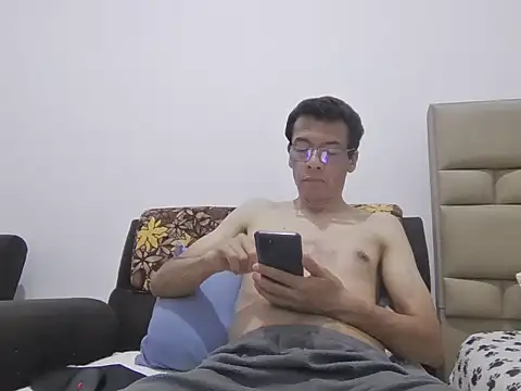 skinnylatino51 online show from 05/27/26, 01:02