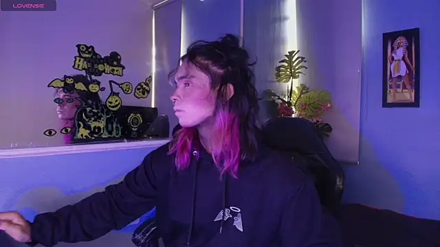 Snapshot of dandii_69 chatting on 10/04/25, 09:02 dandii 69 online show from 10/04/25, 09:02