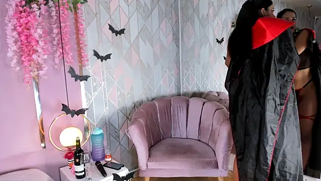 EmmaWilliam1 online show from 11/01/25, 04:36