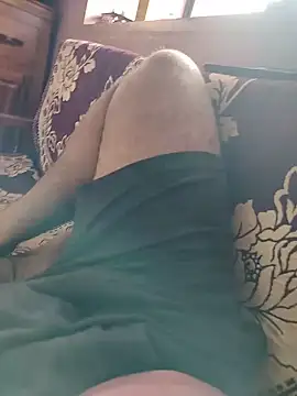 Snapshot of sudu_slave chatting on 07/18/26, 06:06 sudu slave online show from 07/18/26, 06:06