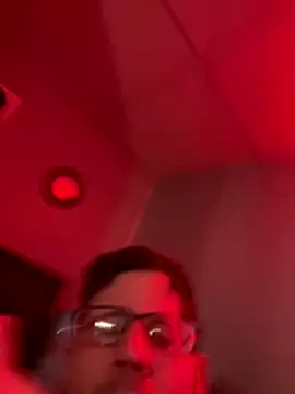 Snapshot of HotMessJESS chatting on 12/15/25, 08:46 HotMessJESS online show from 12/15/25, 08:46