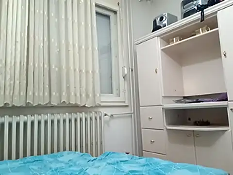 Snapshot of milf44milf chatting on 02/14/26, 05:15 milf44milf online show from 02/14/26, 05:15