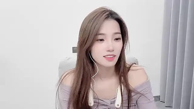 yuyu 77 online show from 10/24/25, 03:41