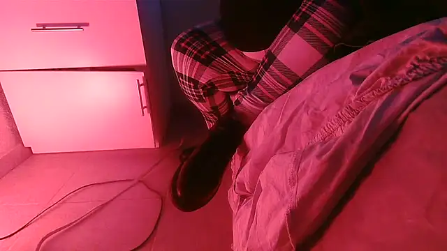 Snapshot of SatiroyNinfa chatting on 02/15/26, 11:01 SatiroyNinfa online show from 02/15/26, 11:01