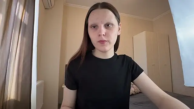 Snapshot of vertul1ana chatting on 05/27/26, 02:03 vertul1ana online show from 05/27/26, 02:03