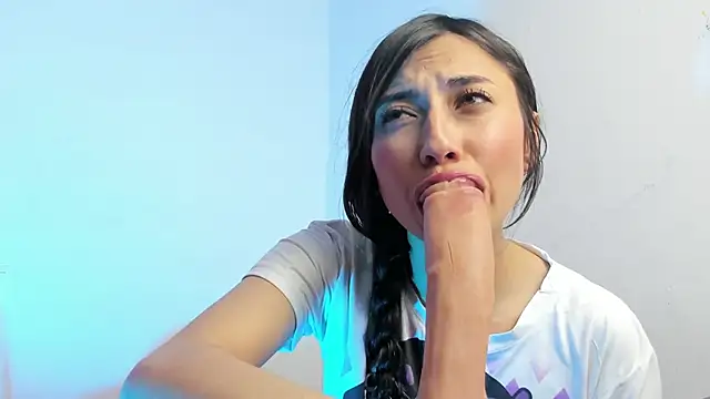 Alanaloiiss  online show from 09/14/25, 05:50