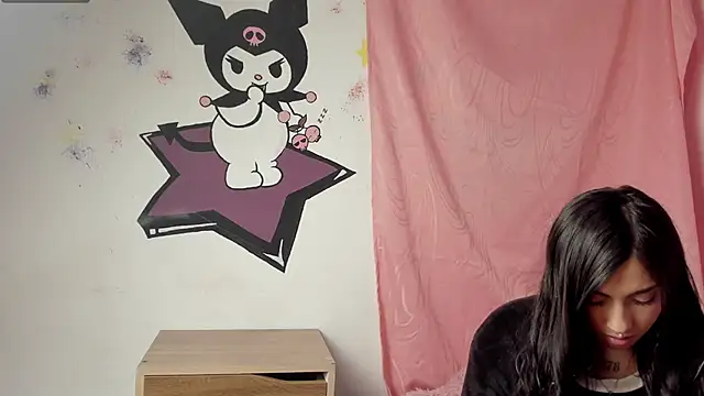 Alanaloiiss  online show from 12/16/25, 04:39