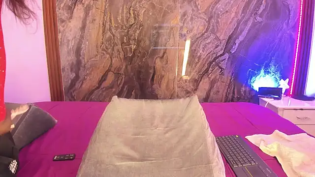 Snapshot of MiiaaCollinss chatting on 11/03/25, 01:56 MiiaaCollinss online show from 11/03/25, 01:56