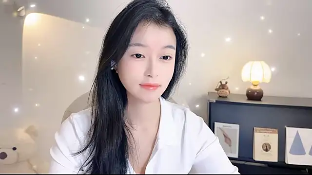 Onechestnut online show from 11/05/25, 06:13