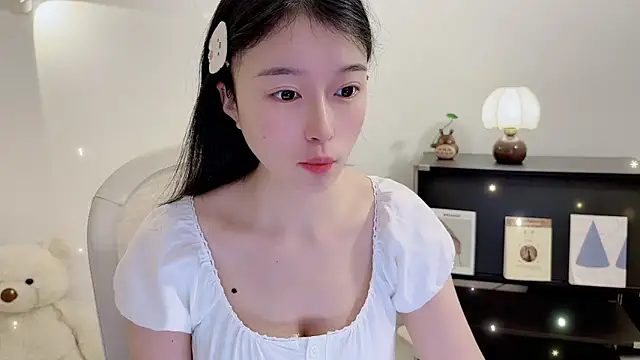 Onechestnut online show from 11/26/25, 06:14