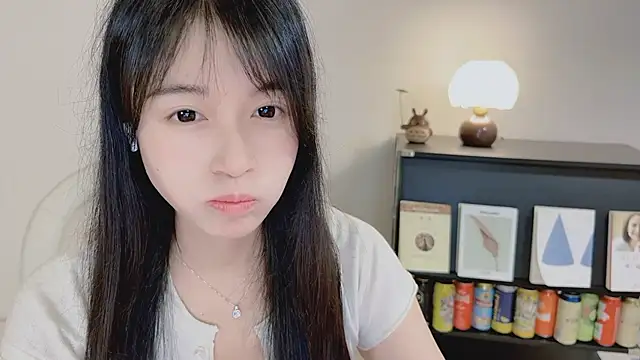 Snapshot of Onechestnut chatting on 05/11/26, 02:45 Onechestnut online show from 05/11/26, 02:45