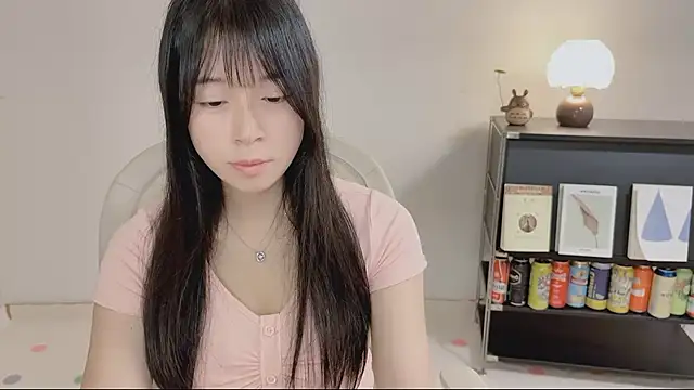 Snapshot of Onechestnut chatting on 05/13/26, 05:05 Onechestnut online show from 05/13/26, 05:05
