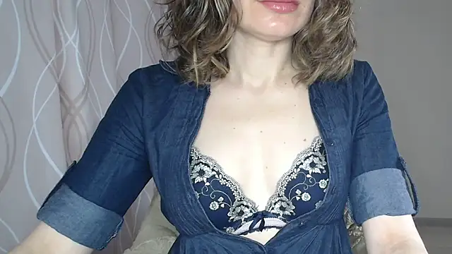 miss  Sophie online show from 06/06/26, 06:29