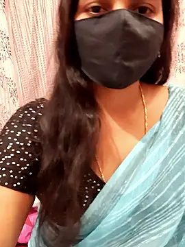 Snapshot of Lalitha-1995 chatting on 01/09/26, 04:32 Lalitha-1995 online show from 01/09/26, 04:32