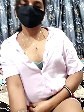 Snapshot of Lalitha-1995 chatting on 02/07/26, 06:22 Lalitha-1995 online show from 02/07/26, 06:22