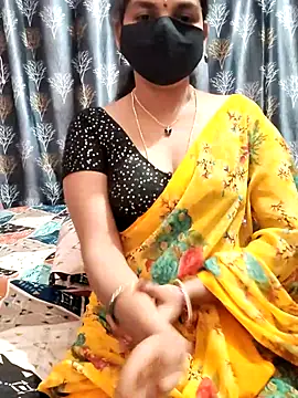 Snapshot of Lalitha-1995 chatting on 02/18/26, 05:09 Lalitha-1995 online show from 02/18/26, 05:09