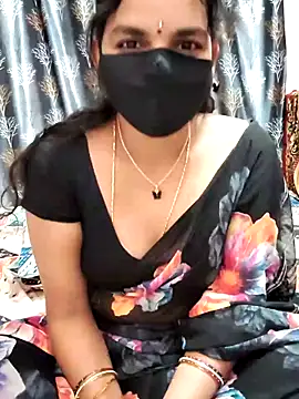 Snapshot of Lalitha-1995 chatting on 02/20/26, 06:30 Lalitha-1995 online show from 02/20/26, 06:30