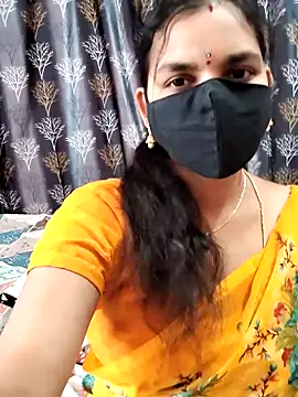 Snapshot of Lalitha-1995 chatting on 03/07/26, 06:21 Lalitha-1995 online show from 03/07/26, 06:21