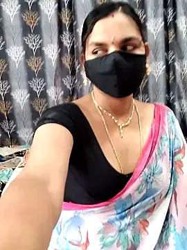 Snapshot of Lalitha-1995 chatting on 03/18/26, 09:01 Lalitha-1995 online show from 03/18/26, 09:01