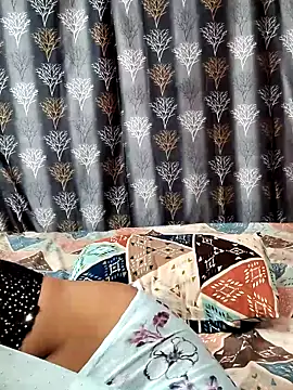 Snapshot of Lalitha-1995 chatting on 03/21/26, 06:18 Lalitha-1995 online show from 03/21/26, 06:18