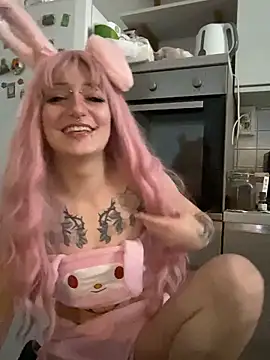 Snapshot of severingratty chatting on 10/31/25, 03:46 severingratty online show from 10/31/25, 03:46