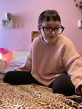 Snapshot of severingratty chatting on 11/10/25, 08:13 severingratty online show from 11/10/25, 08:13