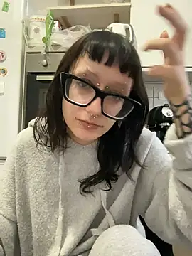 Snapshot of severingratty chatting on 11/17/25, 07:58 severingratty online show from 11/17/25, 07:58