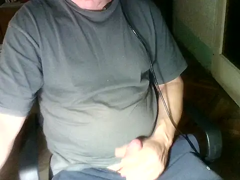 Snapshot of zee06 chatting on 02/28/26, 11:28 zee06 online show from 02/28/26, 11:28