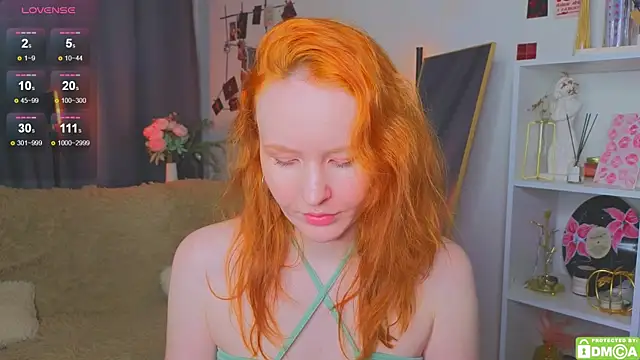 JoyceJones online show from 11/27/25, 09:28