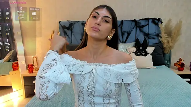 MaggieTurner online show from 10/23/25, 02:00