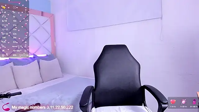 Snapshot of molly_gomezz chatting on 09/23/25, 11:08 molly gomezz online show from 09/23/25, 11:08