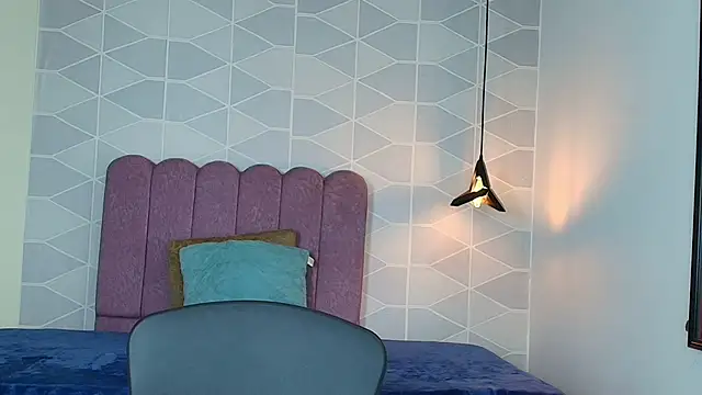 Aly Loving online show from 10/27/25, 08:02