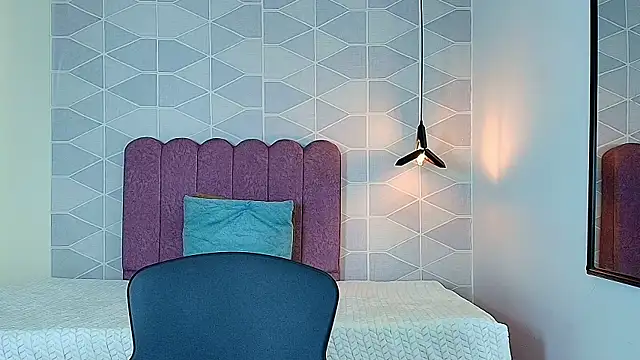 Aly Loving online show from 11/25/25, 08:20