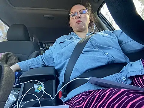 GirlSquirt online show from 11/19/25, 05:46