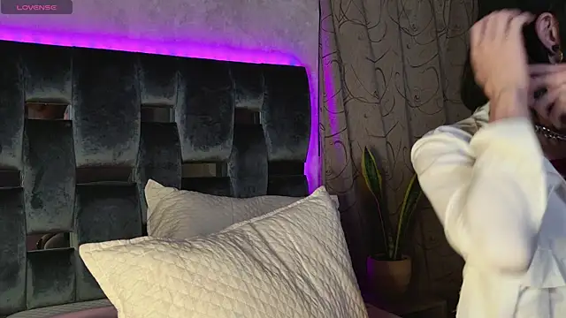 Taurito    online show from 10/10/25, 04:44