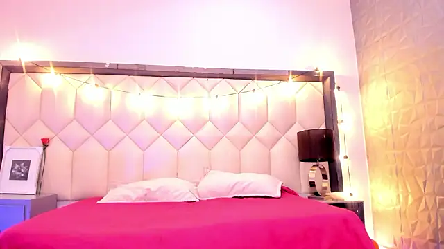 Scarletbigbug online show from 02/24/26, 11:41