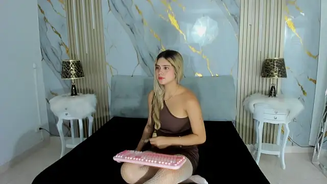 sharon greey online show from 09/22/25, 10:12