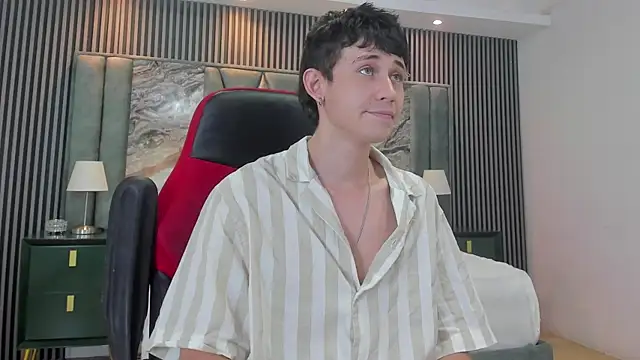 Michael blue online show from 09/16/25, 06:42