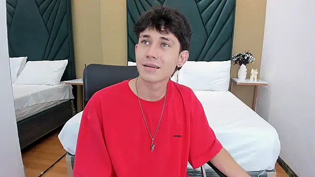 Snapshot of Michael_blue chatting on 03/17/26, 07:39 Michael blue online show from 03/17/26, 07:39