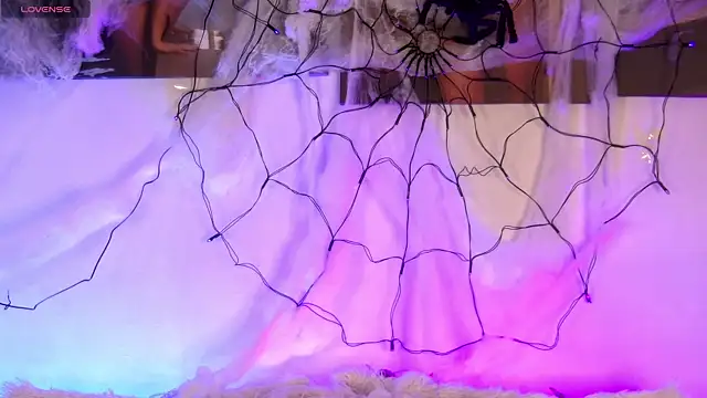 AlysonHuxley  online show from 11/02/25, 04:53