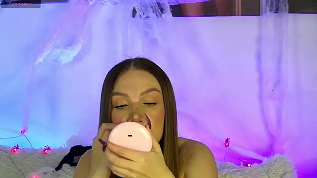 AlysonHuxley  online show from 11/03/25, 05:03