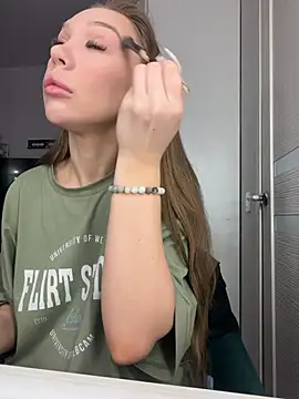 Snapshot of AlysonHuxley_ chatting on 02/26/26, 01:48 AlysonHuxley online show from 02/26/26, 01:48