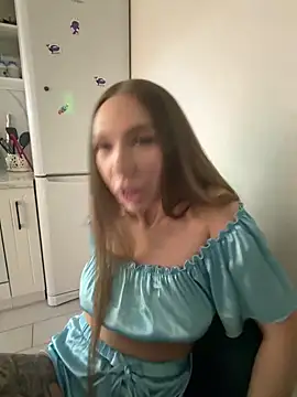 Snapshot of AlysonHuxley_ chatting on 02/28/26, 10:33 AlysonHuxley online show from 02/28/26, 10:33